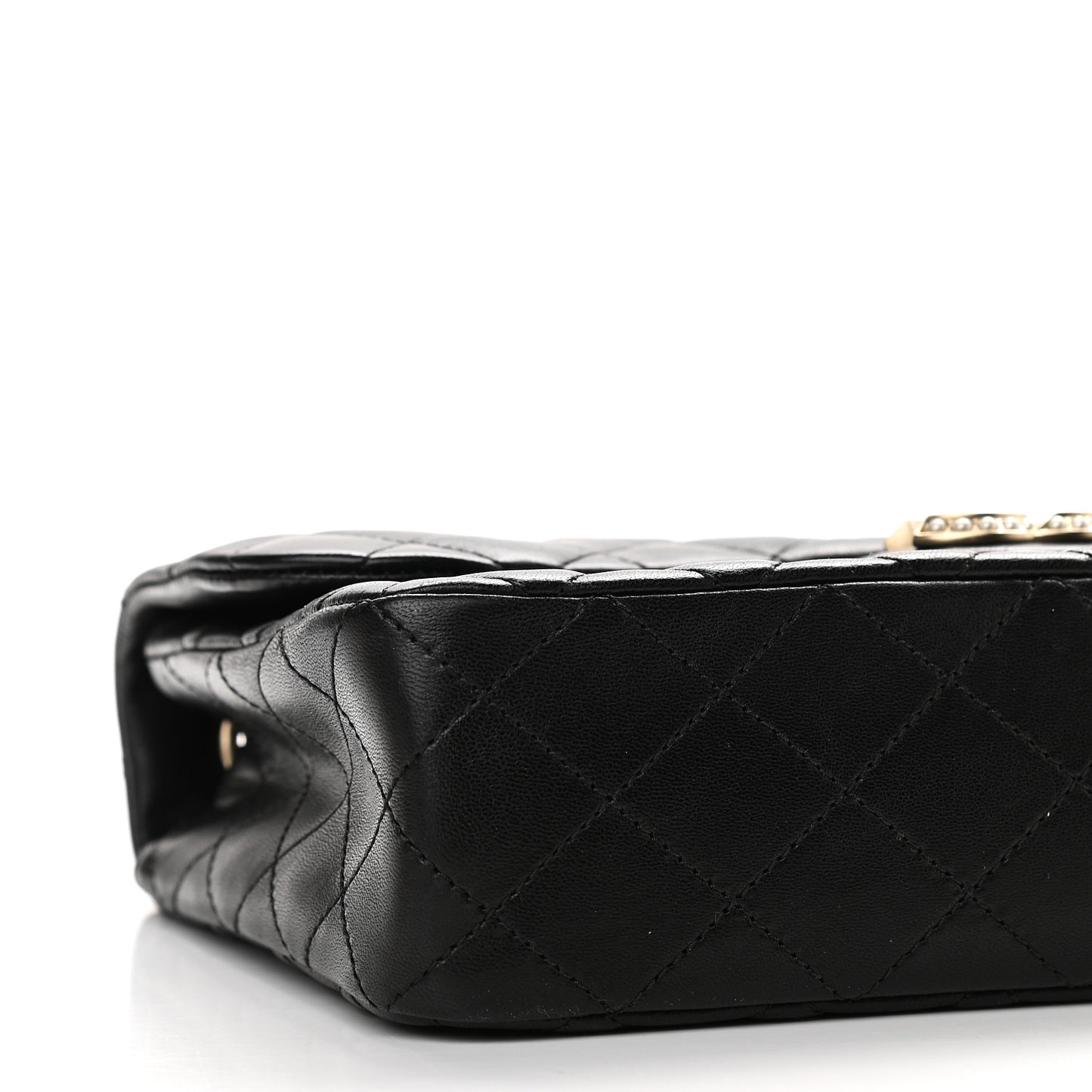 Lambskin Medium Westminster Pearl Flap Black