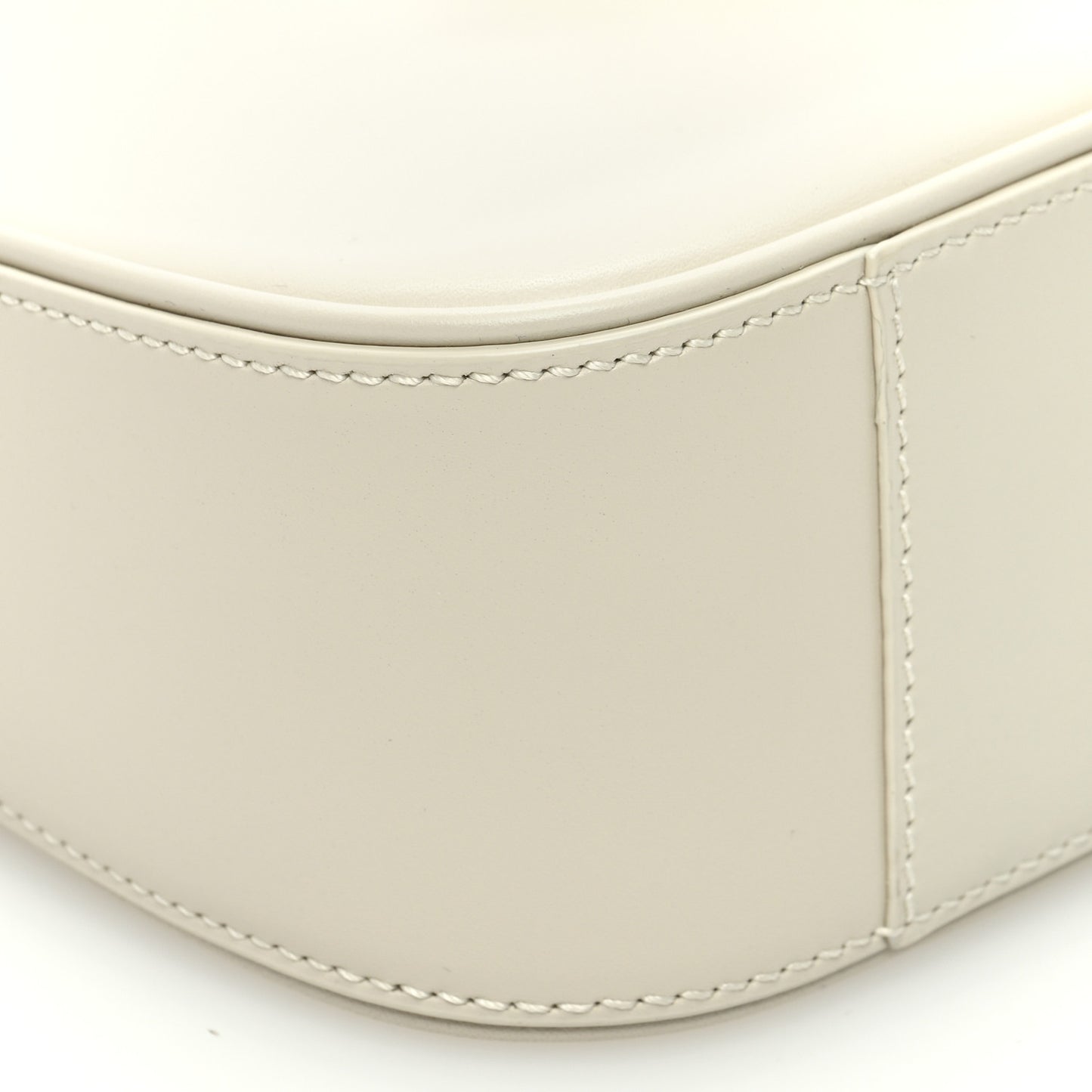 Smooth Calfskin Le 5 A 7 Hobo Crema Soft