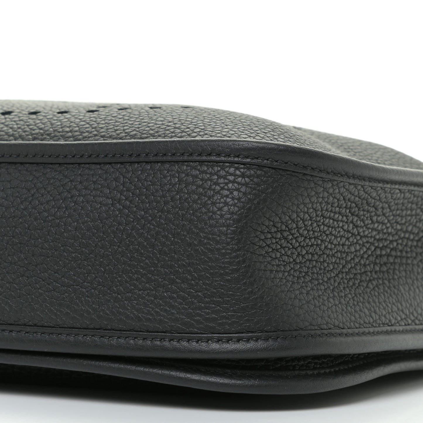 Taurillon Clemence Evelyne III PM Black