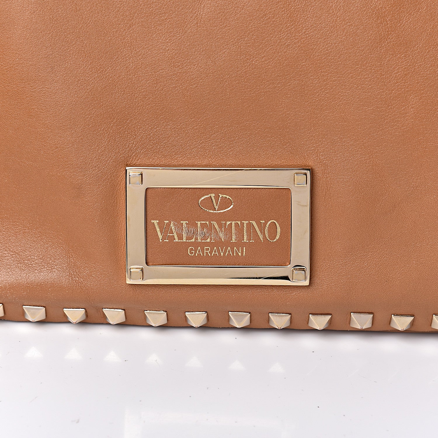Valentino Garavani Vitello Large Rockstud Tote Beige 15 of 19