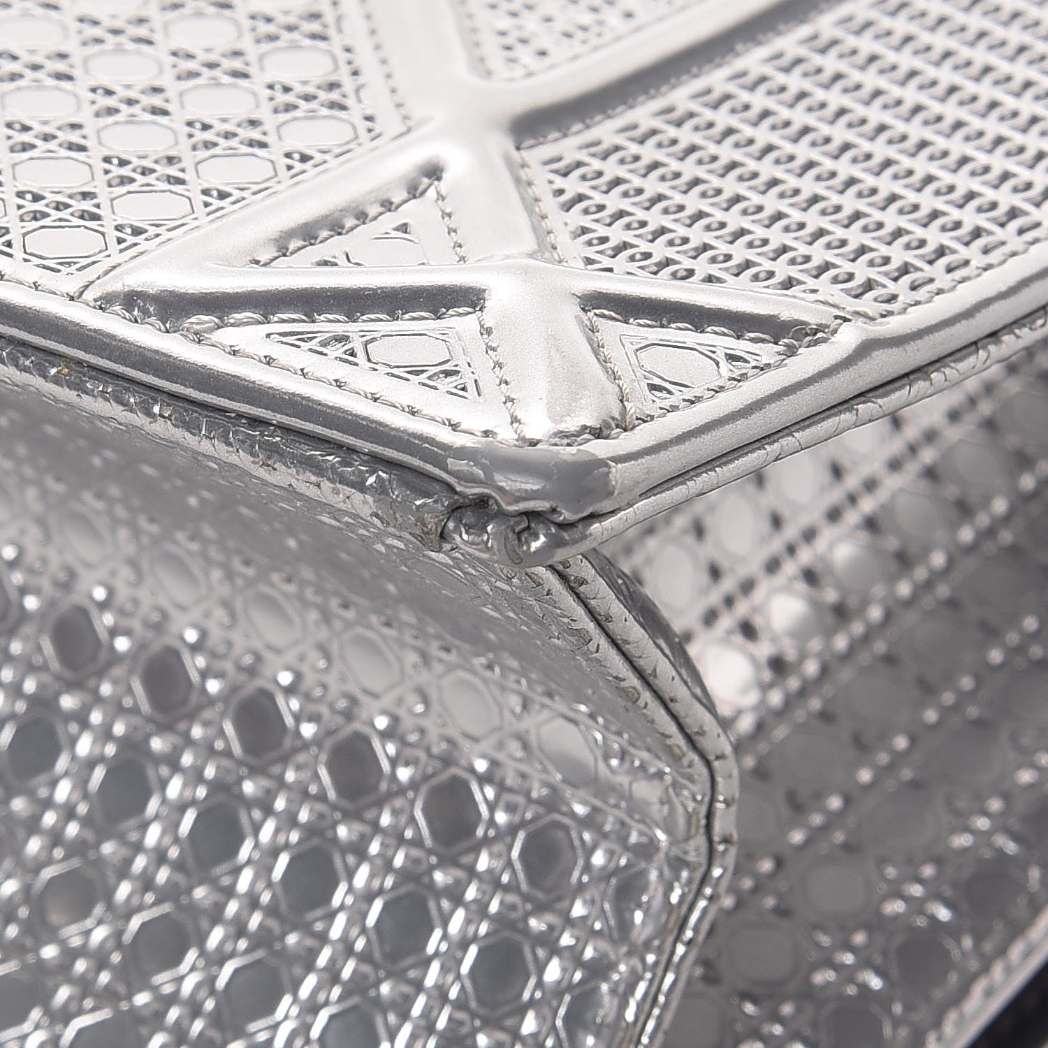 Christian Dior Metallic Patent Micro-Cannage Medium Diorama Flap Bag Silver 14 of 15