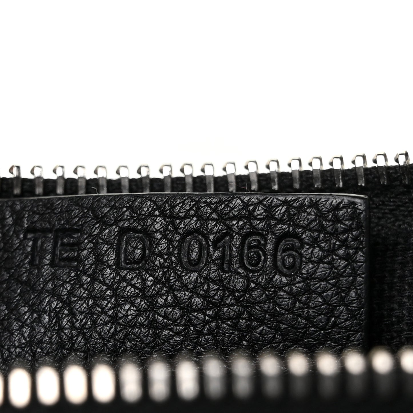 Sugar Goatskin Medium Antigona Pouch Black