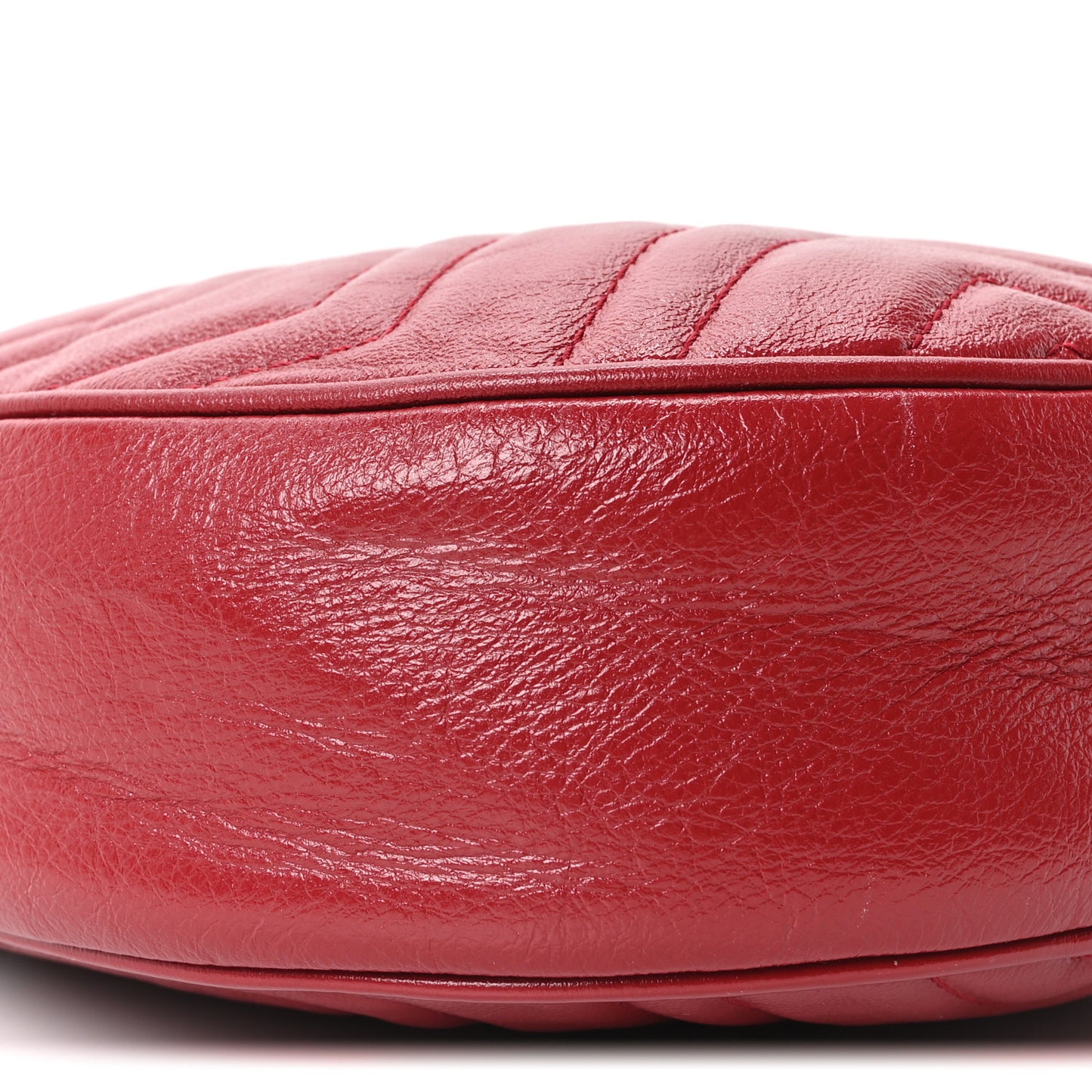 Glazed Calfskin Matelasse Heart Mini GG Marmont Round Shoulder Bag Romantic Cerise