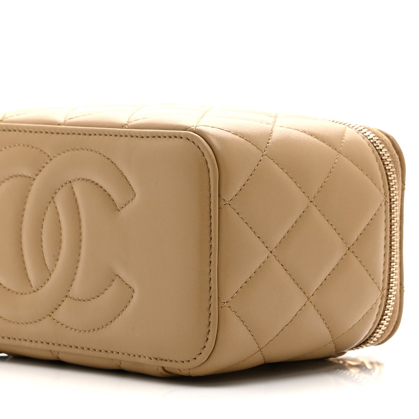 Lambskin Quilted Pearl Crush Small Vanity Case With Chain Beige