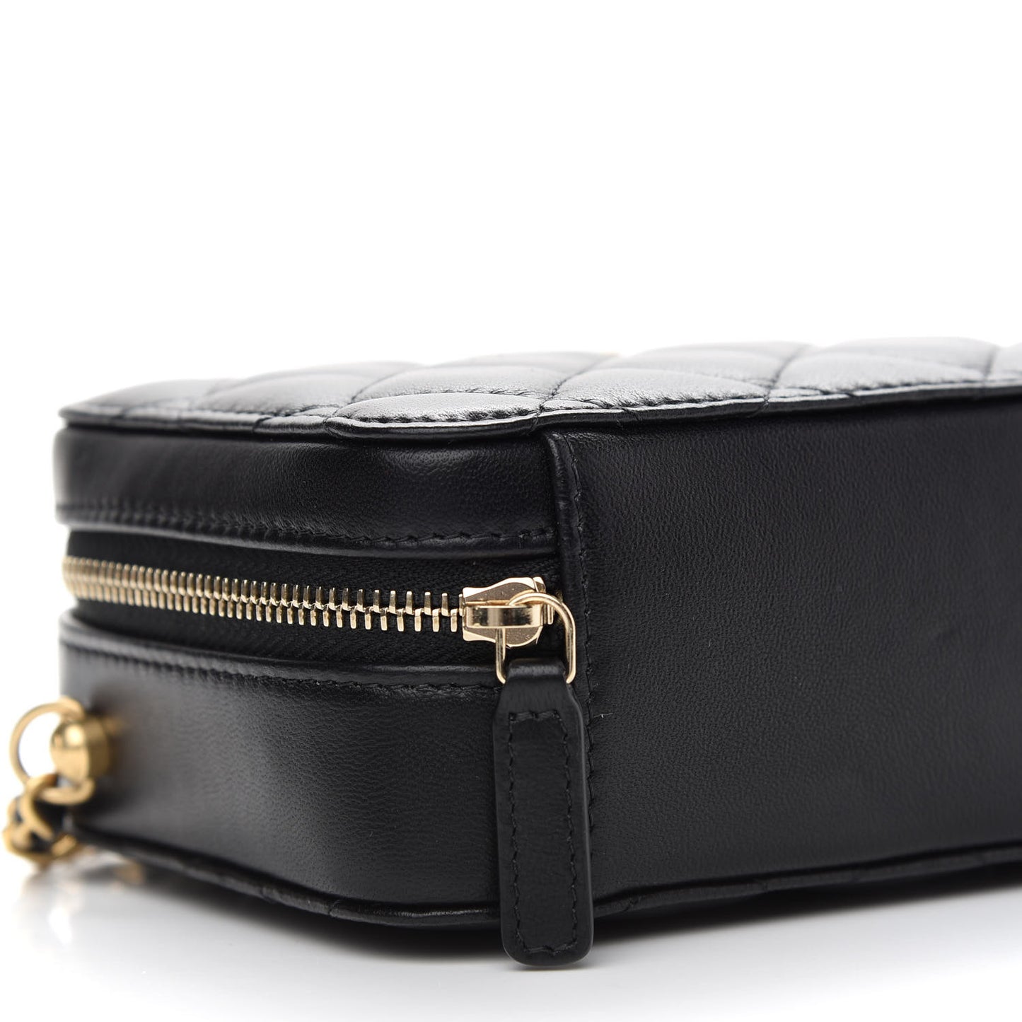 Lambskin Quilted CC Pearl Crush Camera Case Black