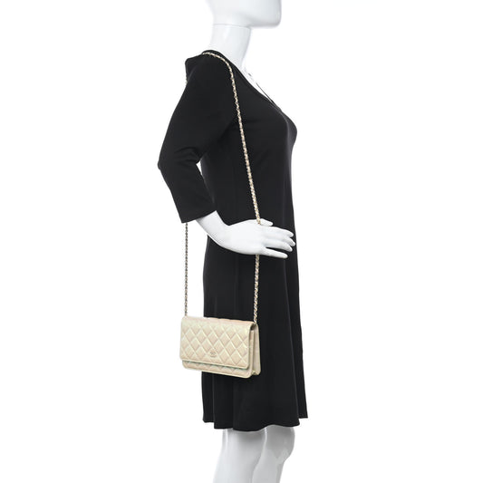 Iridescent Lambskin Quilted Wallet On Chain WOC Ivory
