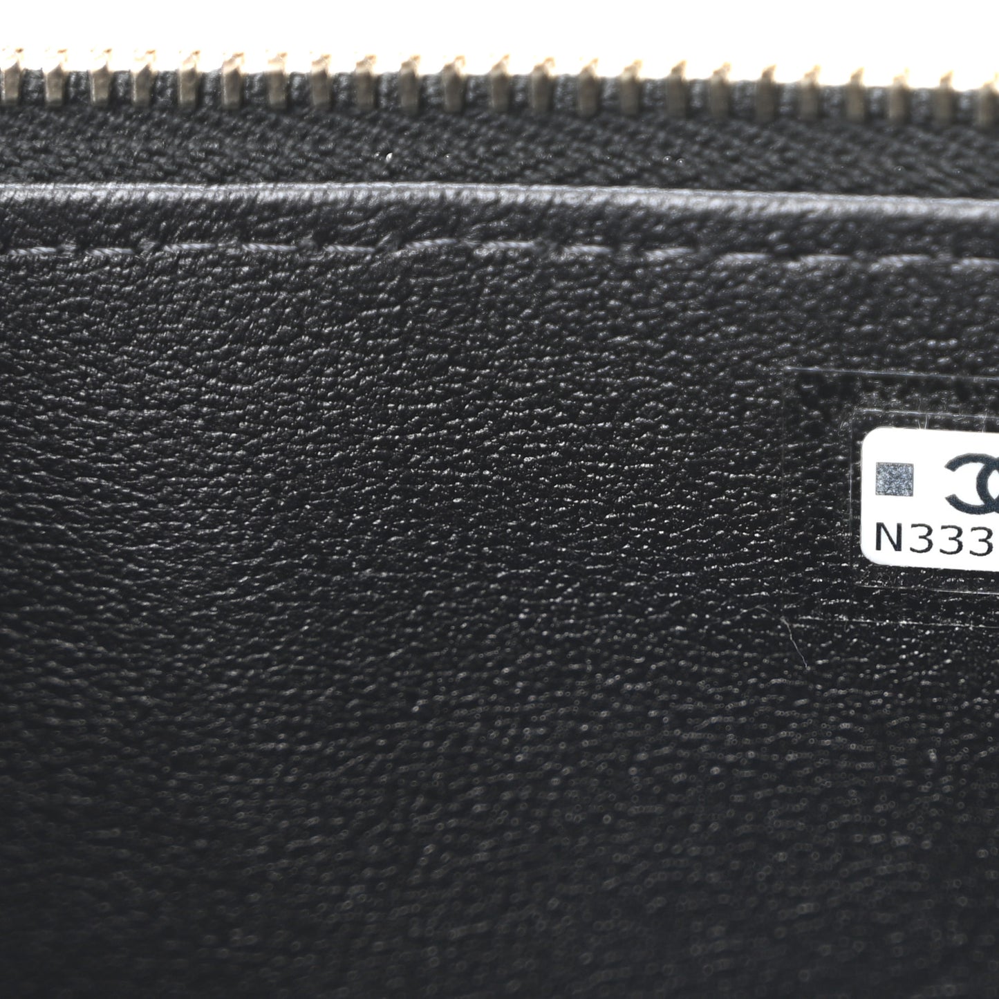 Lambskin Quilted Trendy Small Top Handle Vanity Case With Chain Black