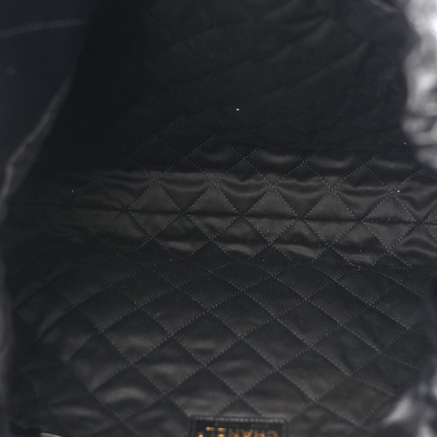 Shiny Calfskin Quilted Chanel 22 Black