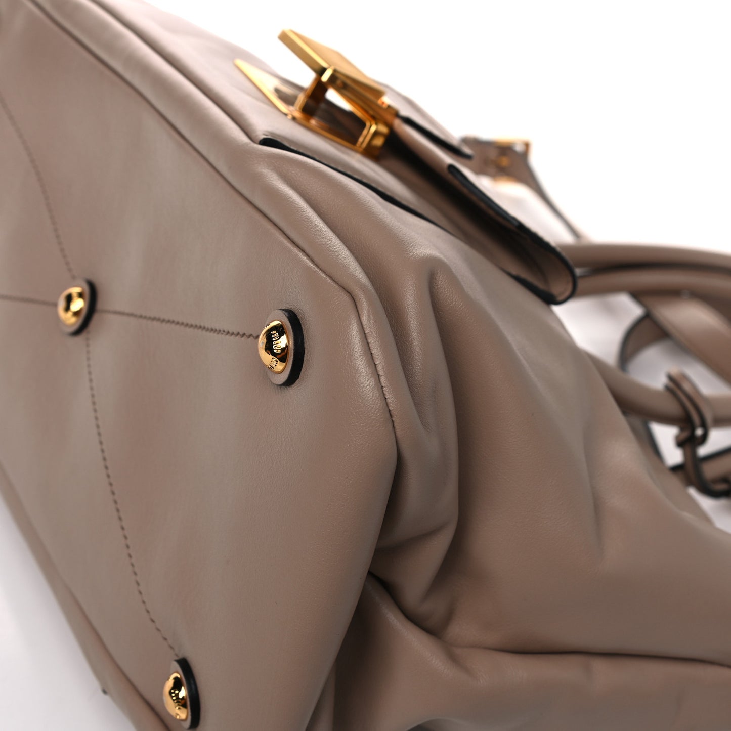 Vitello Soft Tote Cammeo