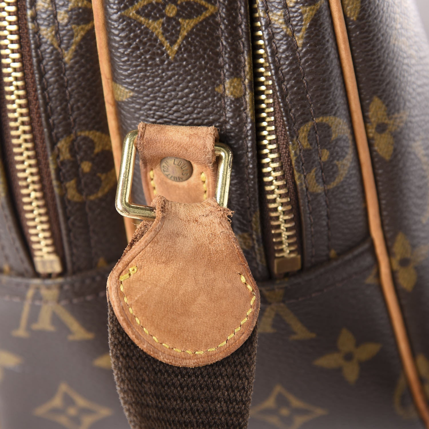 Louis Vuitton Monogram Reporter PM 12 of 15