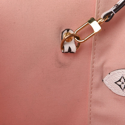 Louis Vuitton Monogram Giant Neverfull MM Rouge 10 of 14