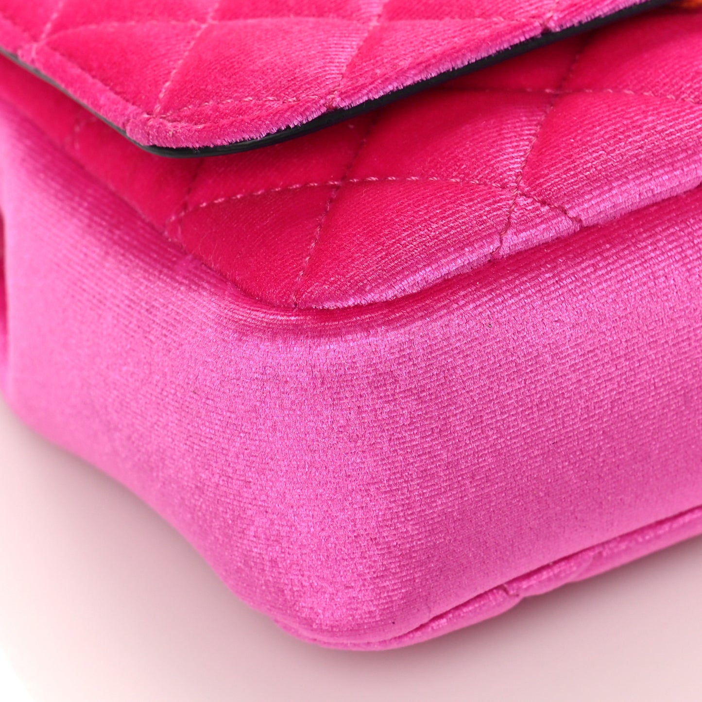 Velvet Quilted Medusa Chain Crossbody Pink