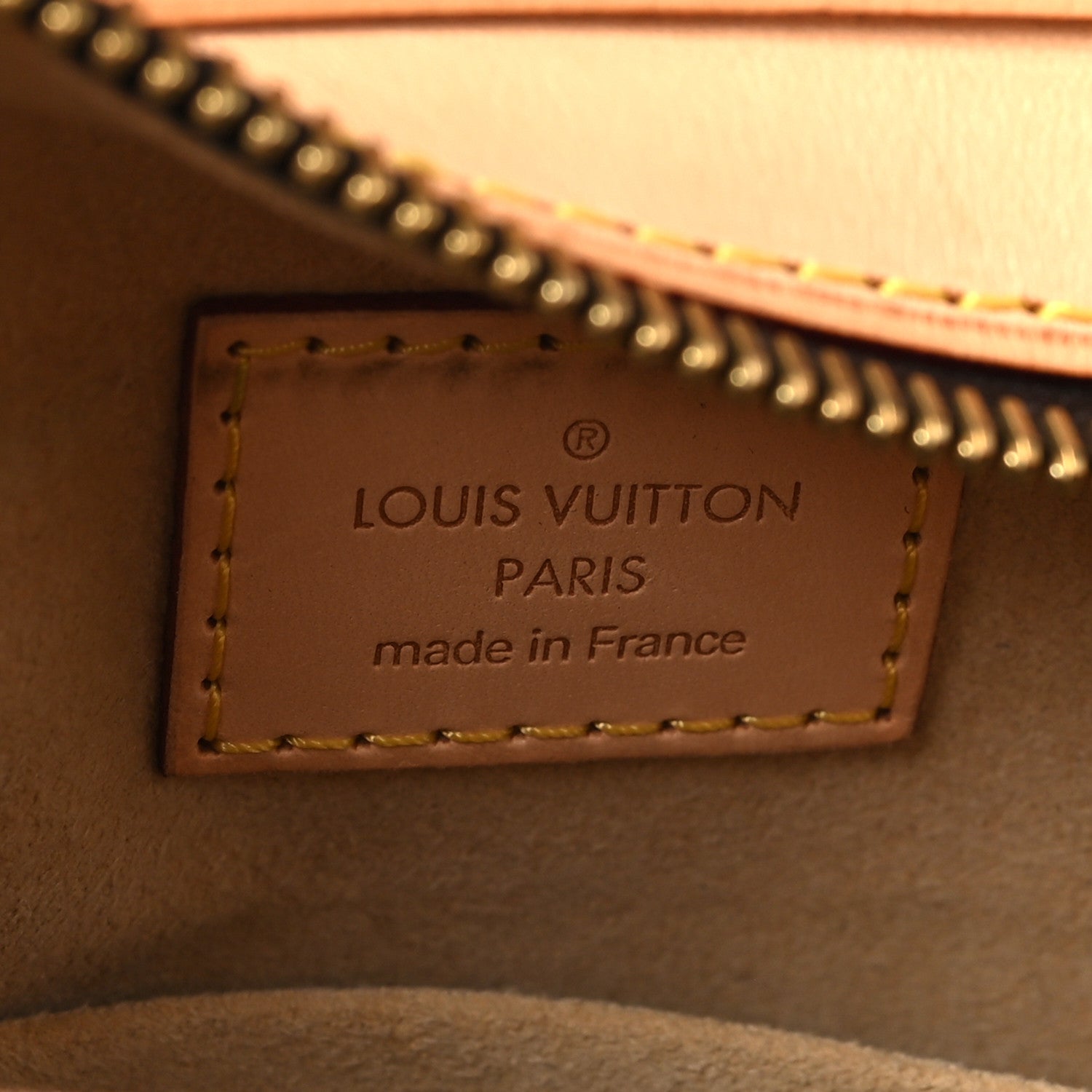 Louis Vuitton Monogram Hudson GM 6 of 10