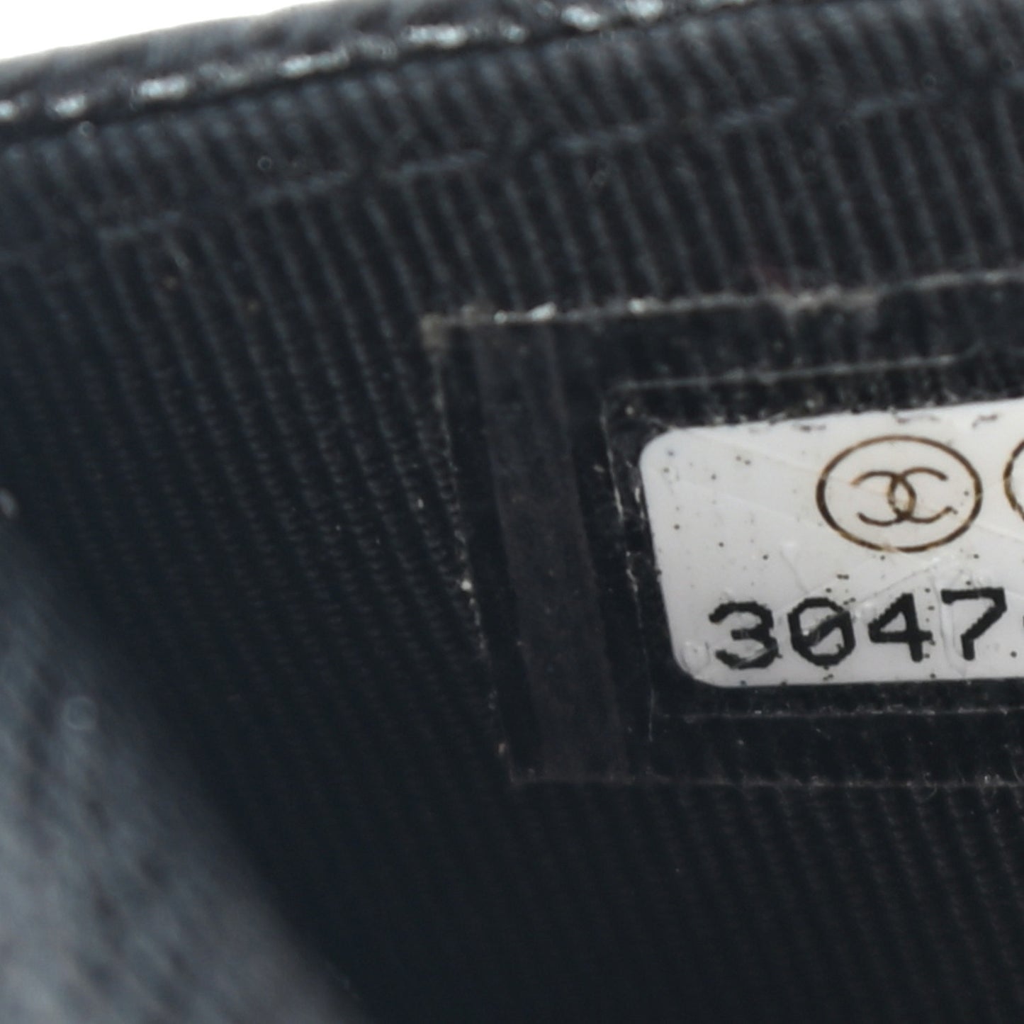 Caviar Quilted Classic Pouch With Handle Black