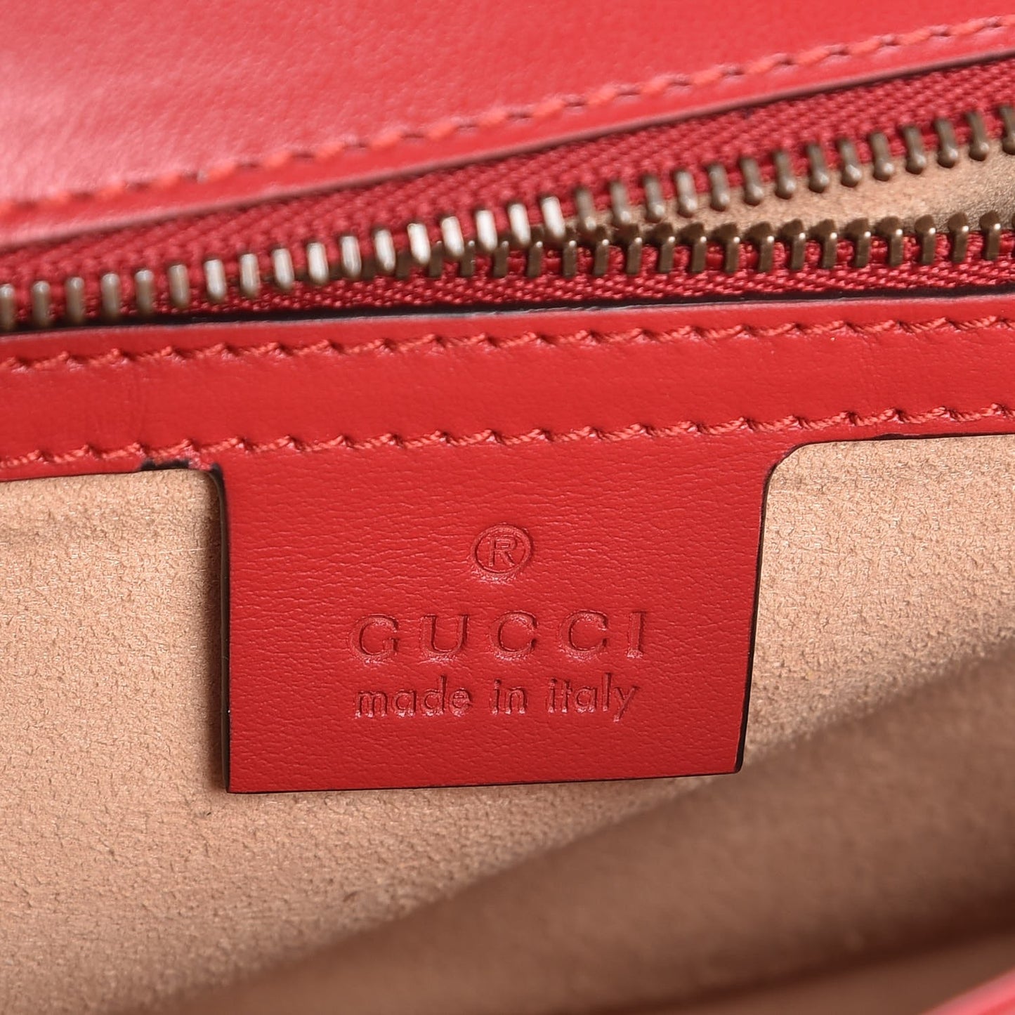 Calfskin Matelasse Small GG Marmont Shoulder Bag Hibiscus Red