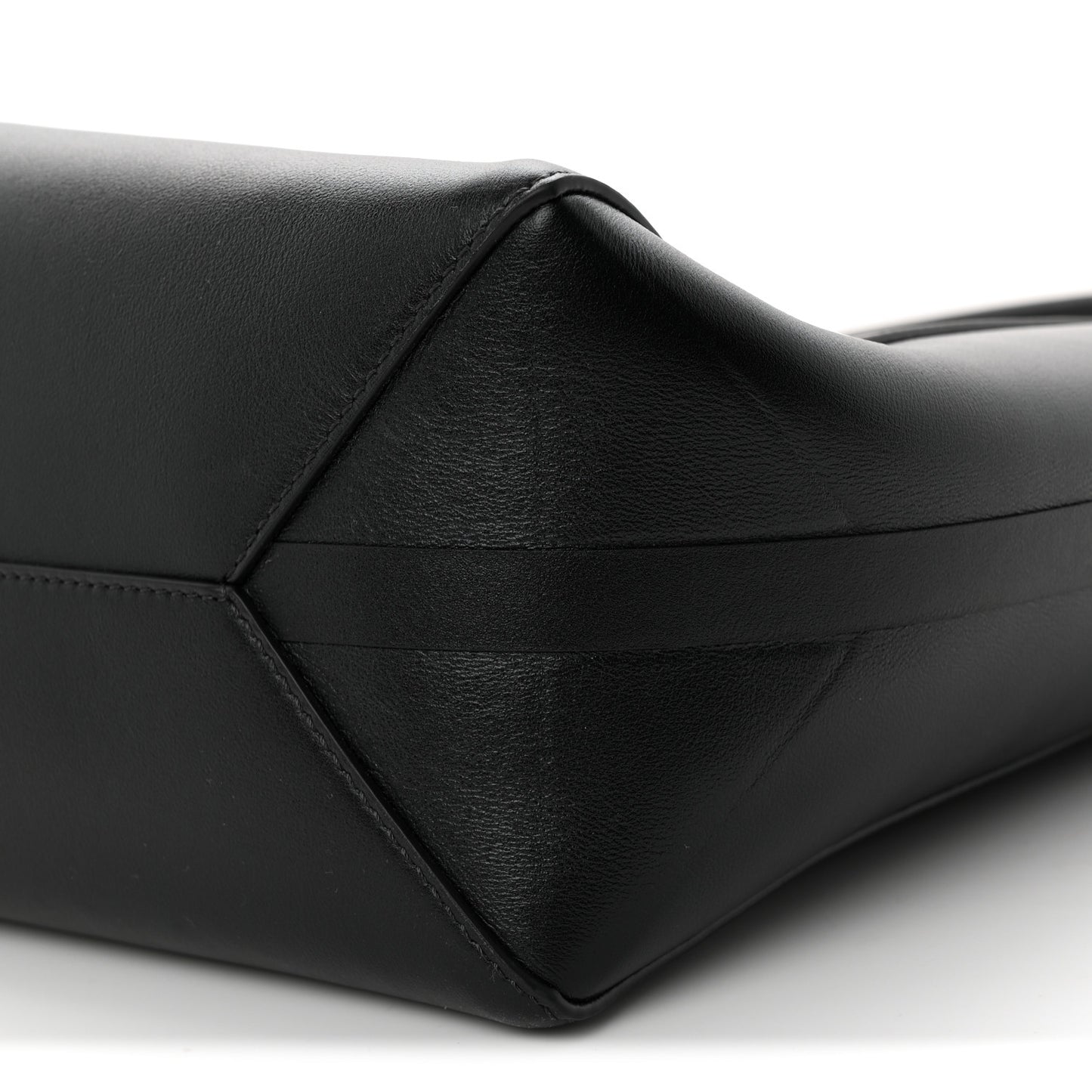 Calfskin Vlogo Medium Locker Tote Black