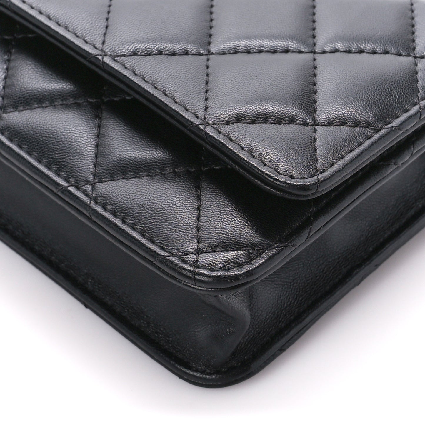 Lambskin Quilted Wallet On Chain WOC Black