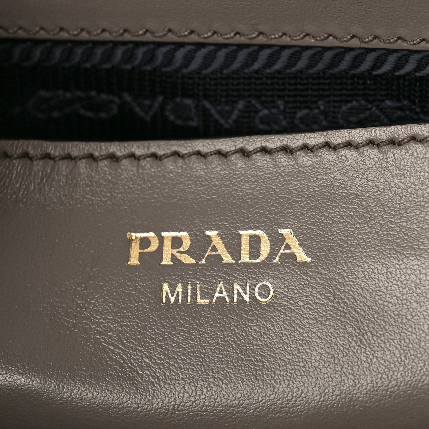 Saffiano Soft Calfskin Small Zippered Tote Marmo