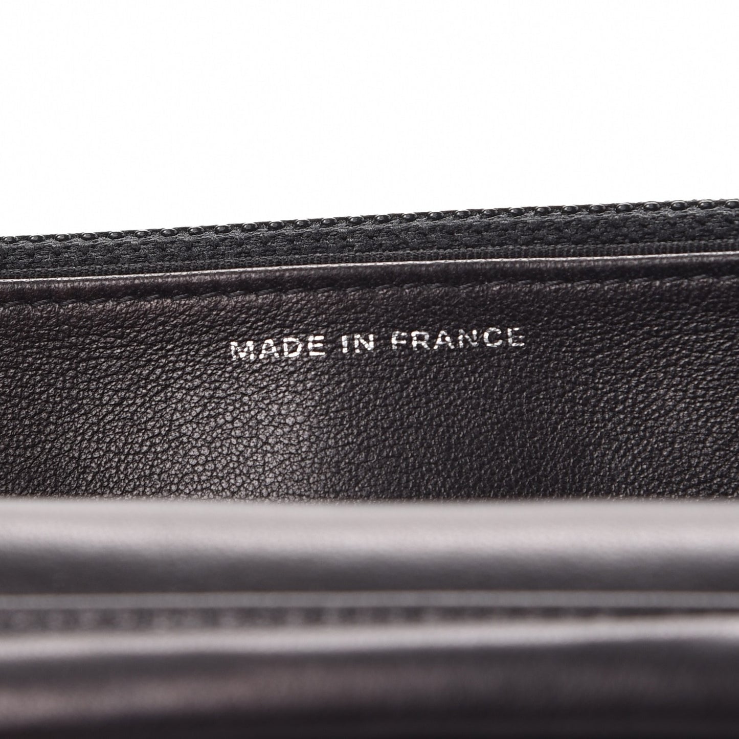 Patent Quilted Wallet On Chain WOC Black
