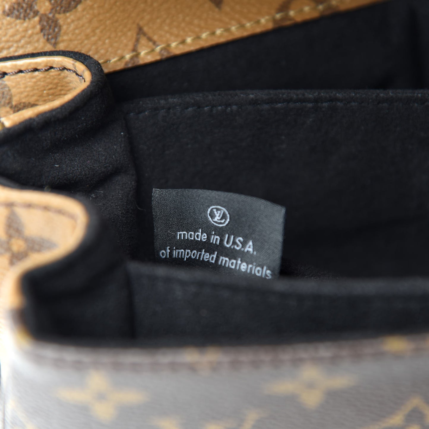 Reverse Monogram Pochette Metis