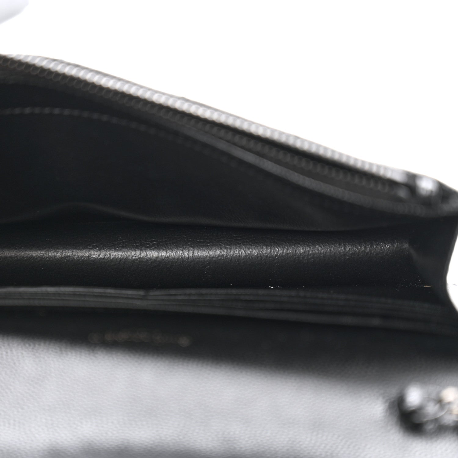 Saint Laurent Grain De Poudre Matelasse Chevron Monogram Monochrome Envelope Chain Wallet Black 5 of 14