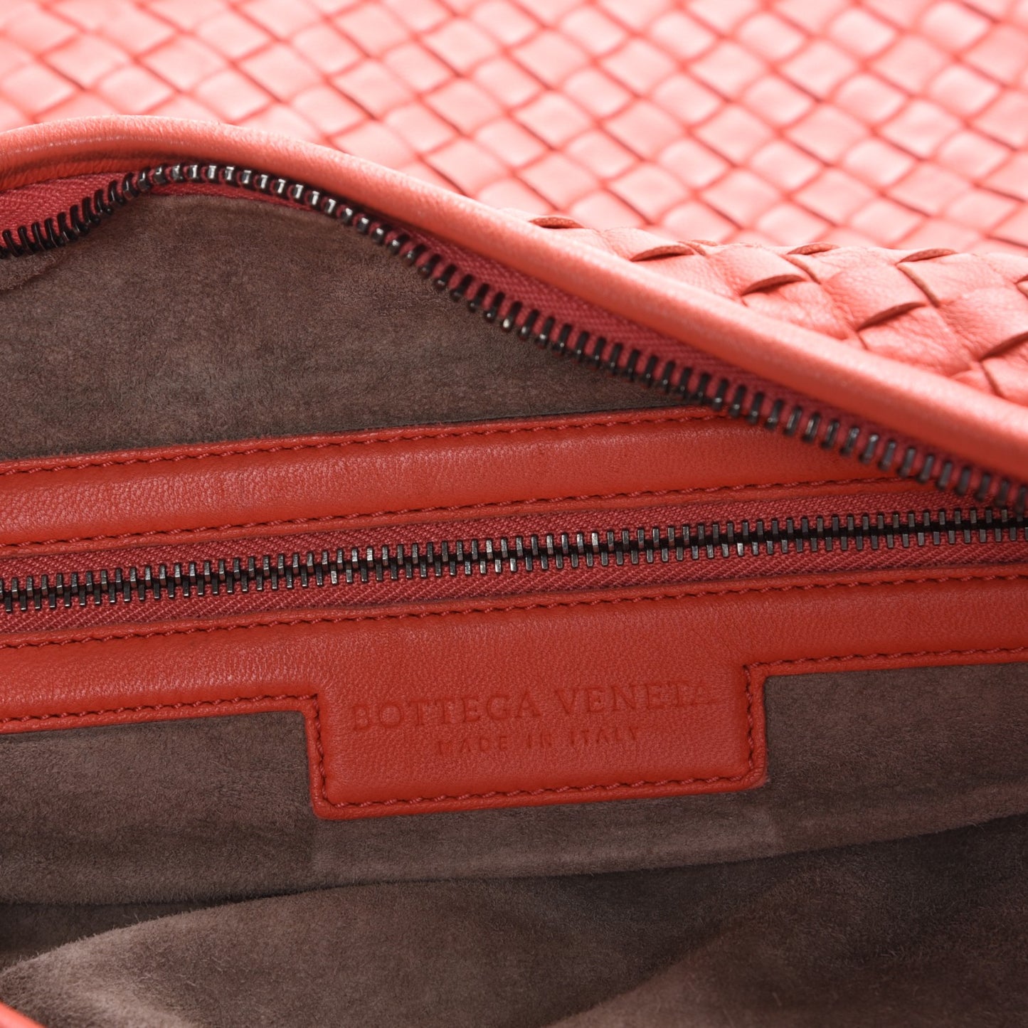 Nappa Intrecciato Large Veneta Hobo Magma