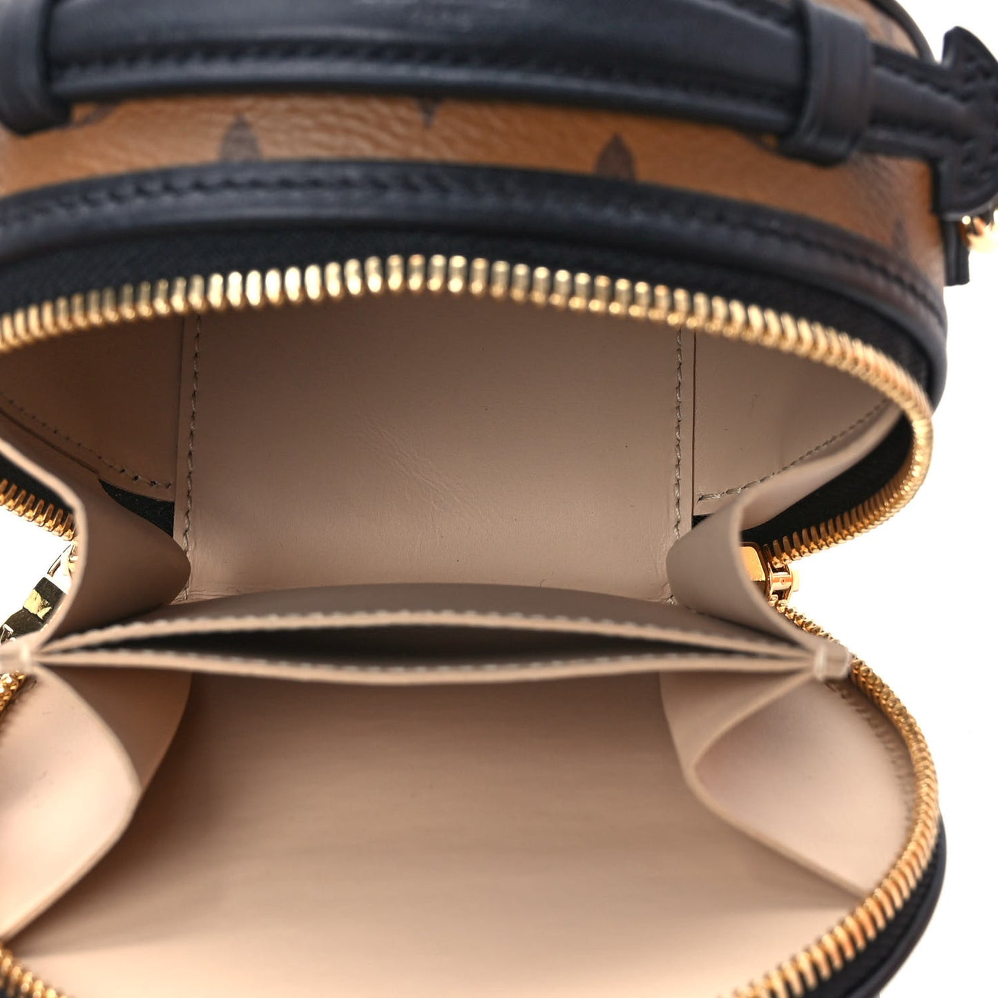 Reverse Monogram Mini Boite Chapeau