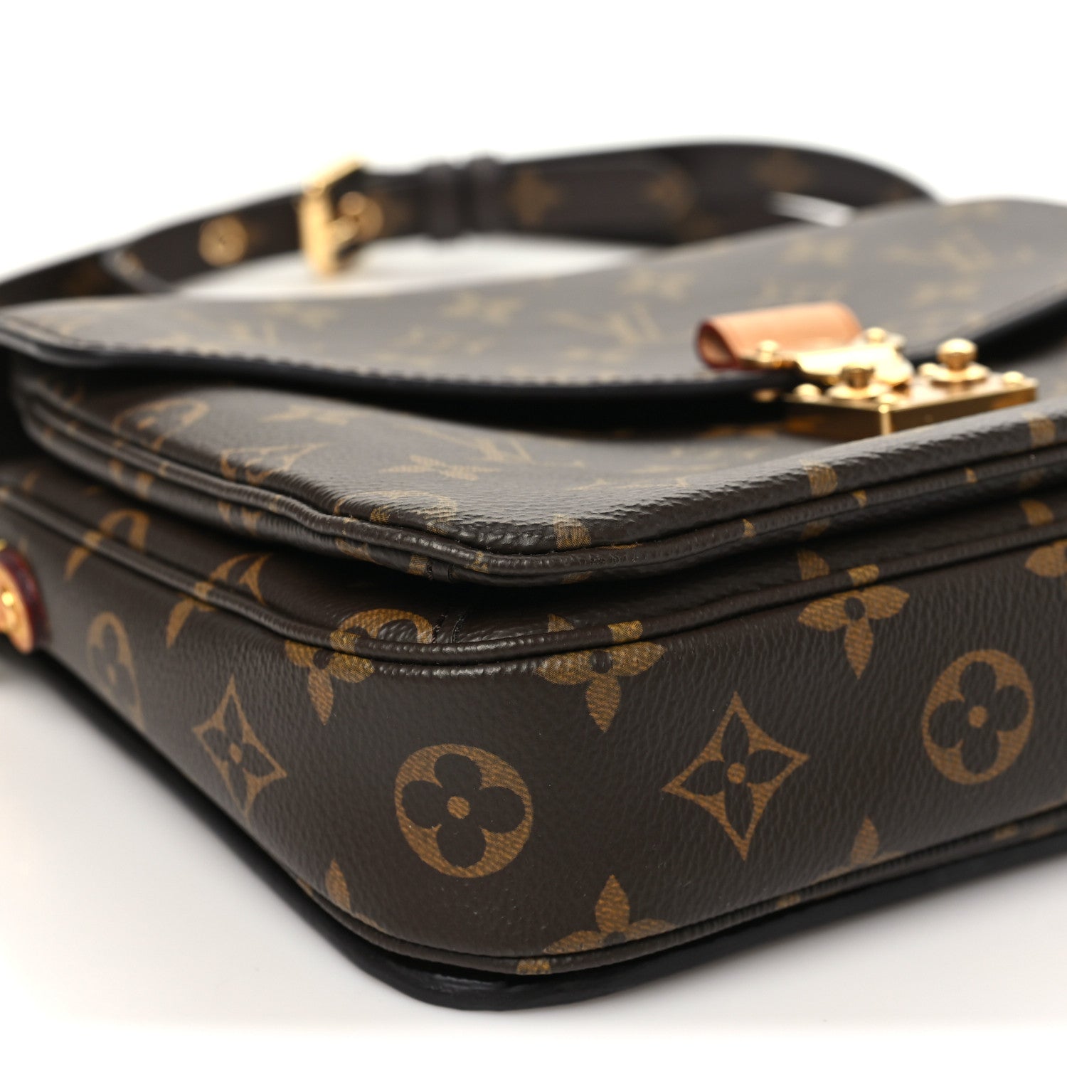 Louis Vuitton Monogram Pochette Metis 8 of 9
