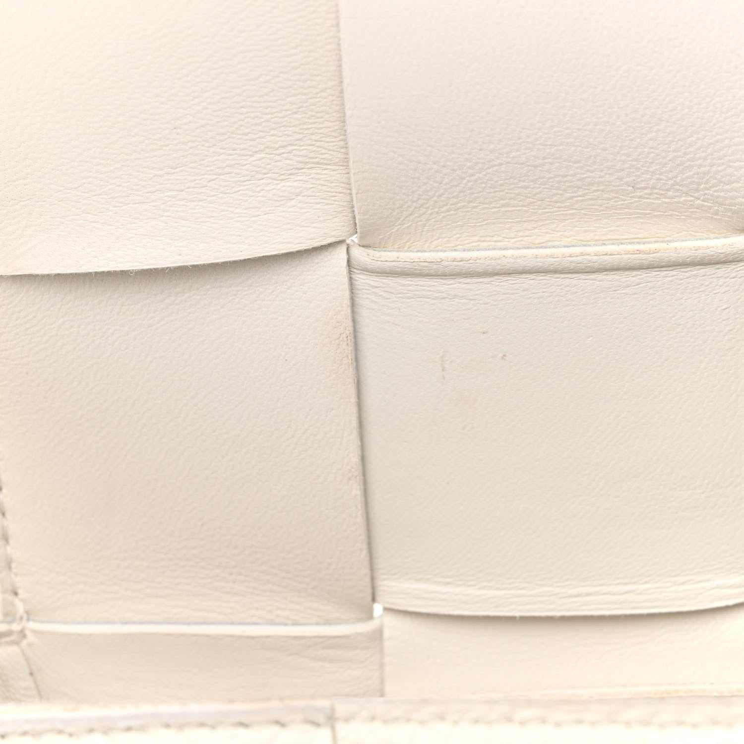Bottega Veneta Grained Calfskin Maxi Intrecciato Cassette Crossbody Bag White 11 of 17