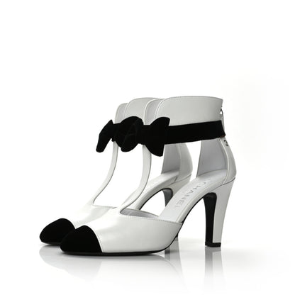 Chanel Lambskin Velvet Cap Toe Bow Pumps 36 Black White 2 of 9