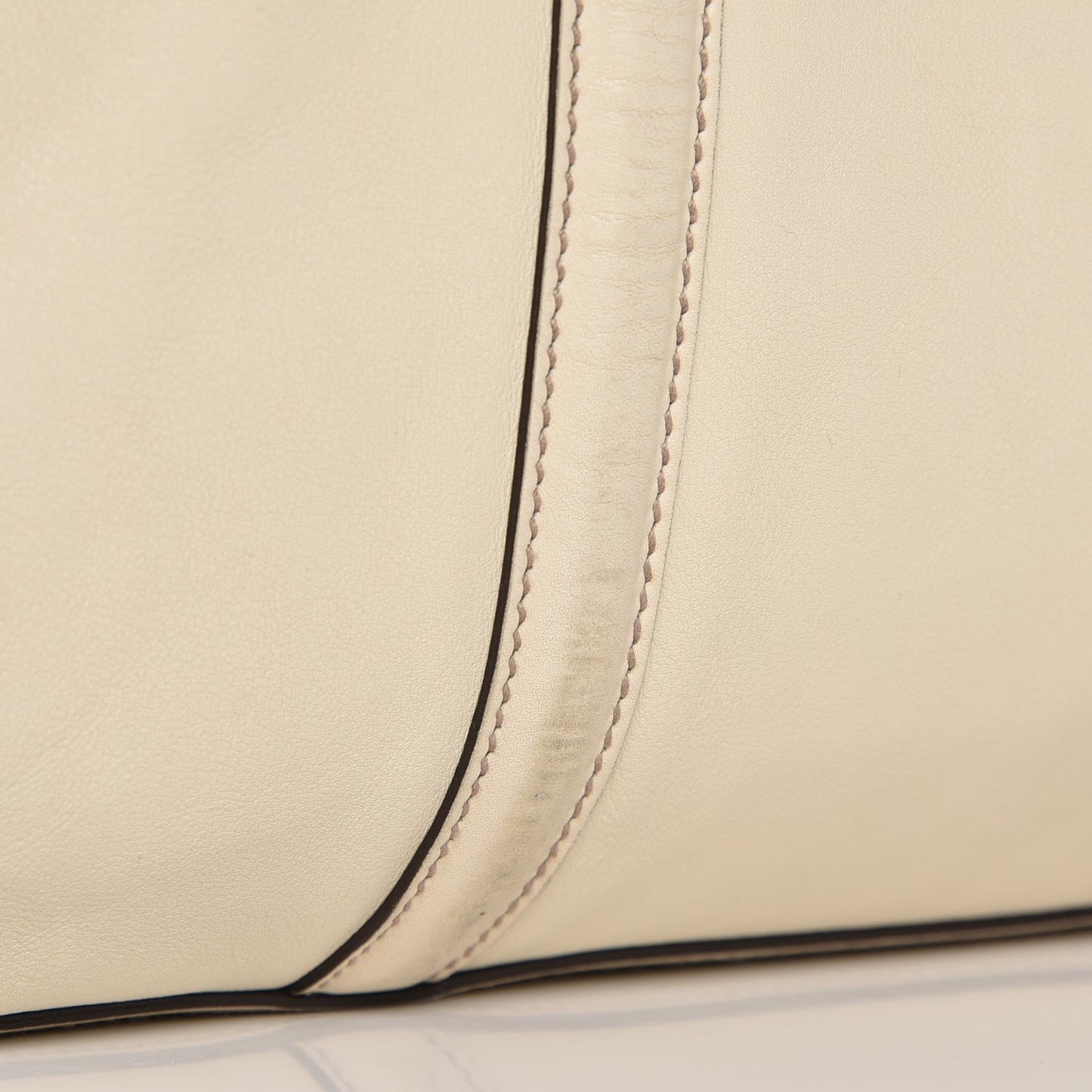 Calfskin Medium Britt Boston Ivory