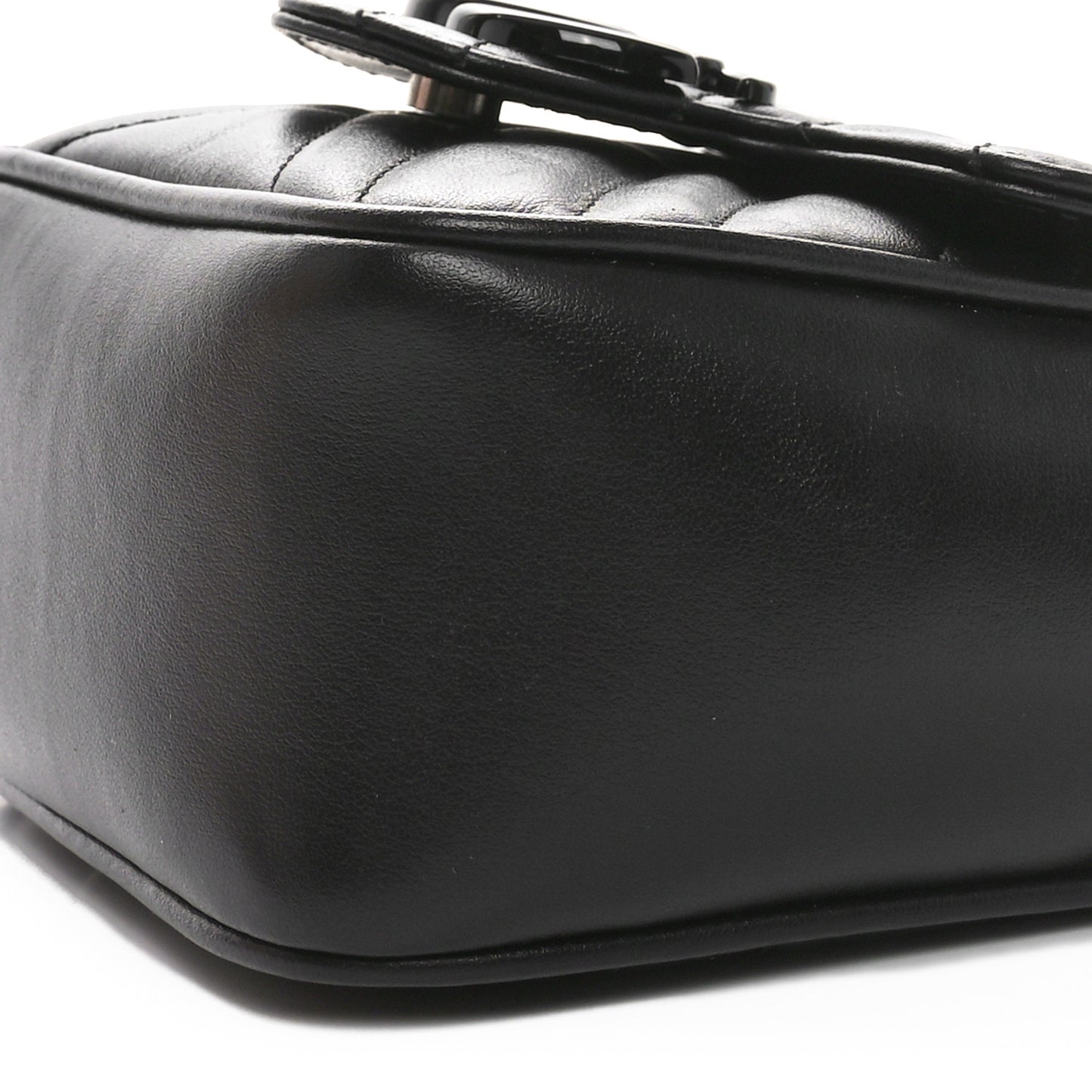Calfskin Matelasse Monochrome GG Marmont Chain Mini Belt Bag Black