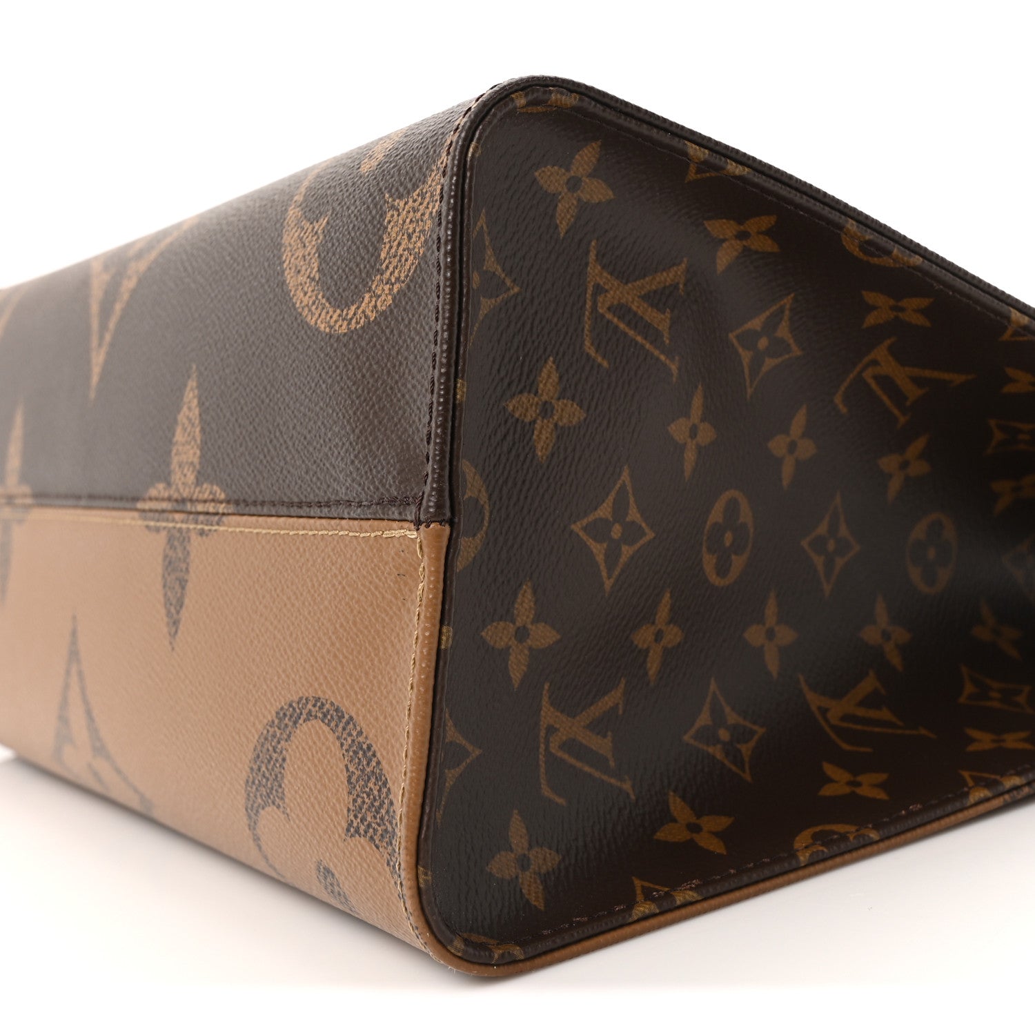 Louis Vuitton Reverse Monogram Giant Onthego MM 9 of 10