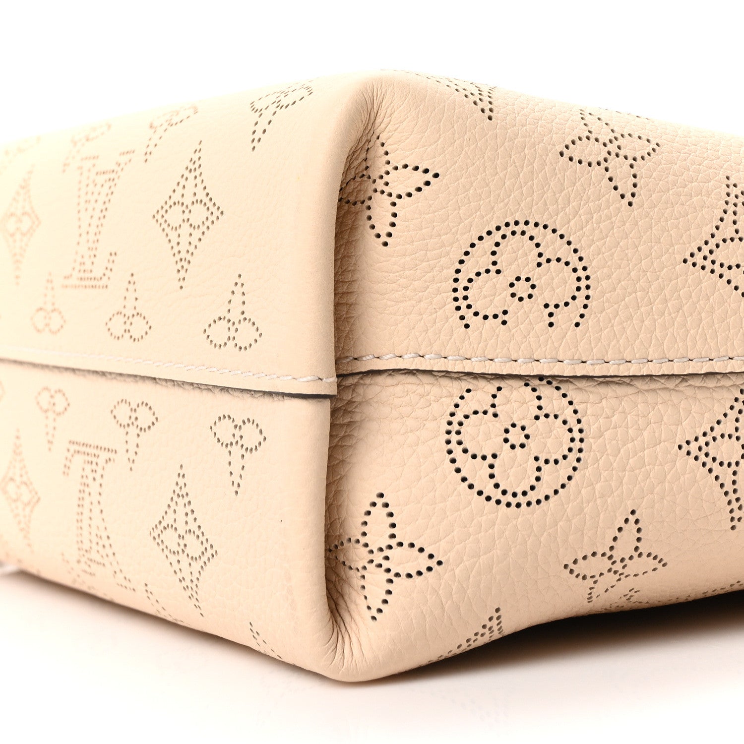 Louis Vuitton Mahina Why Knot PM Creme 9 of 9