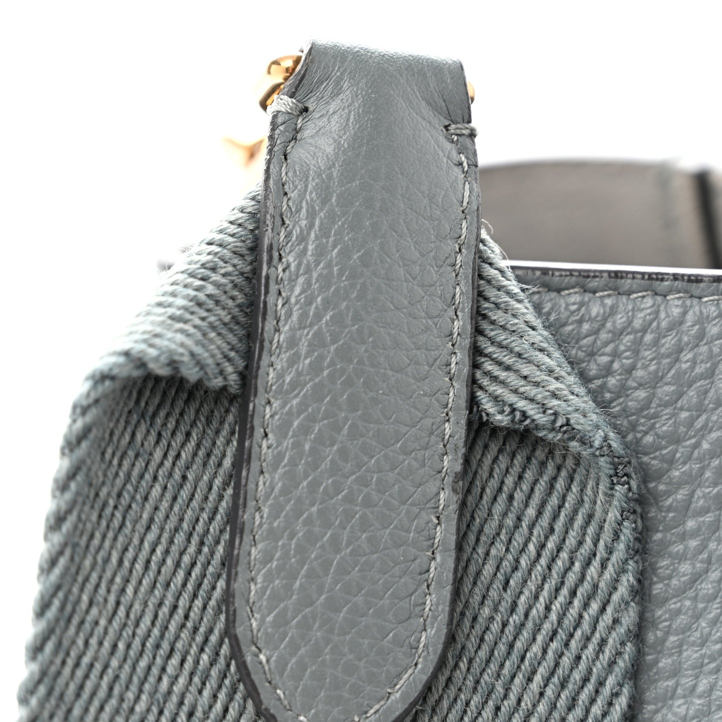 Soft Grained Calfskin Small Sangle Bucket Bag Cloud