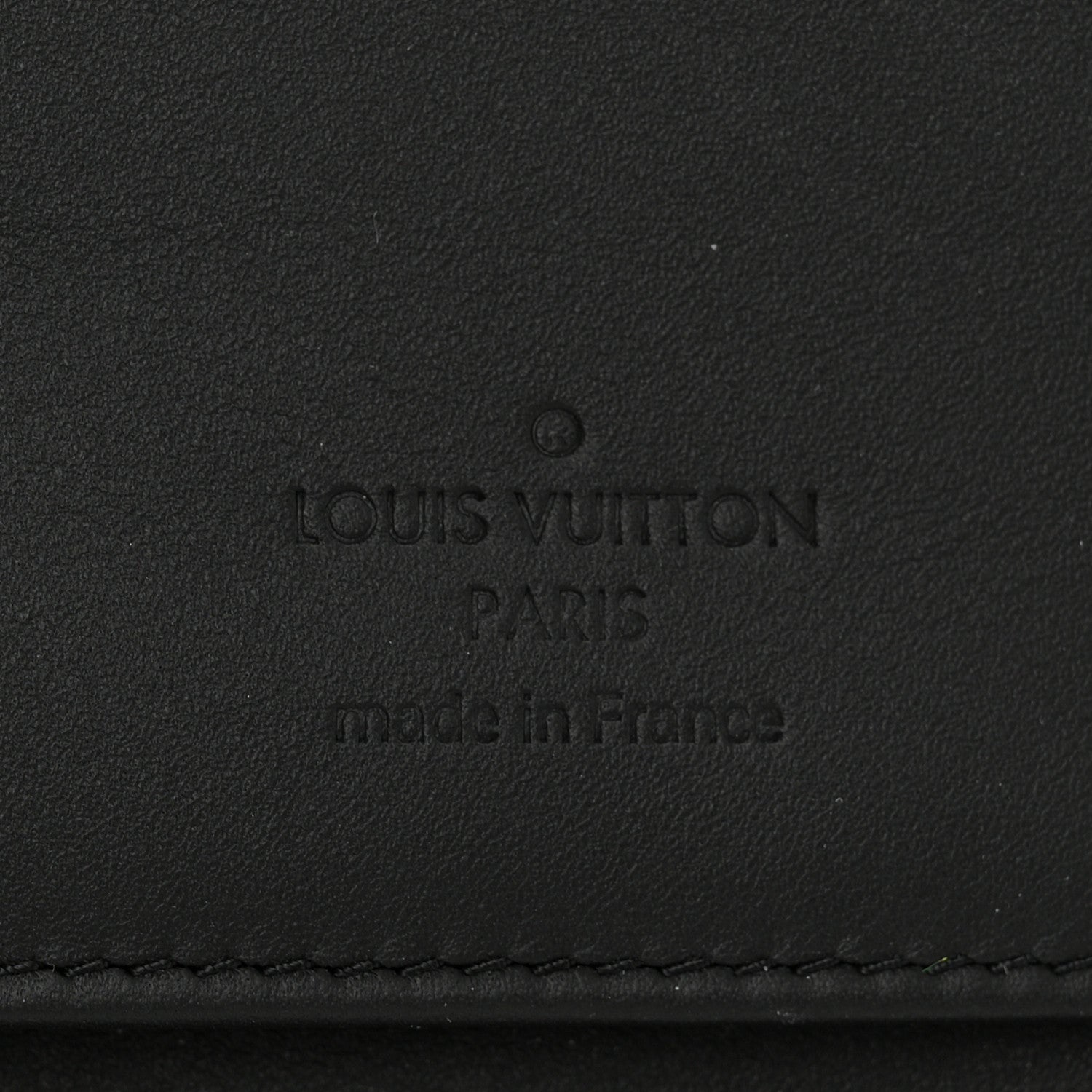 Louis Vuitton Grained Calfskin Aerogram Zippy Wallet Black 6 of 7