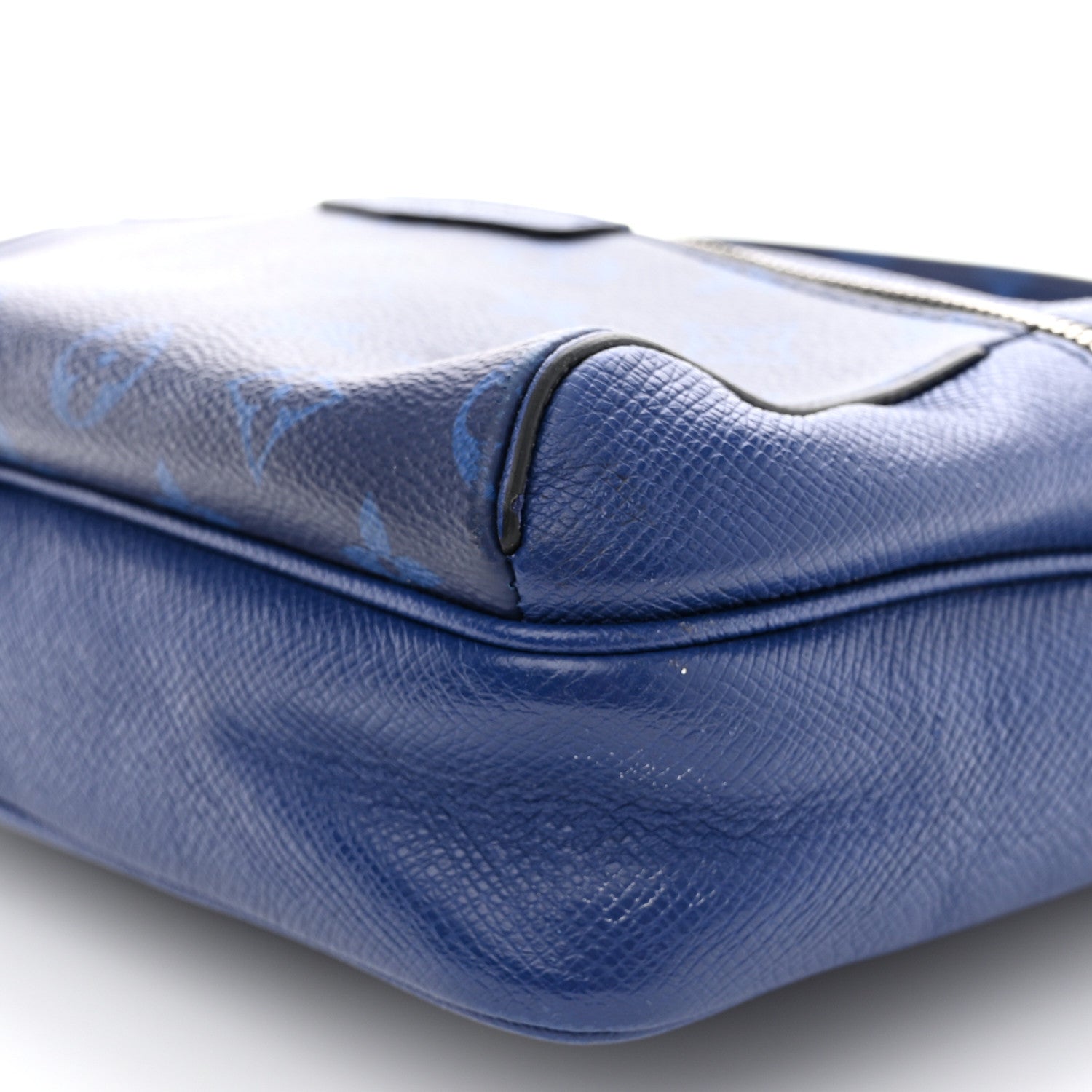 Louis Vuitton Taiga Monogram Outdoor Messenger Cobalt 10 of 12