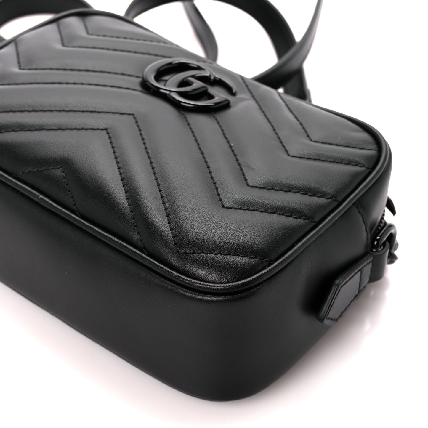 Calfskin Matelasse Monochrome Mini GG Marmont Chain Shoulder Bag Black