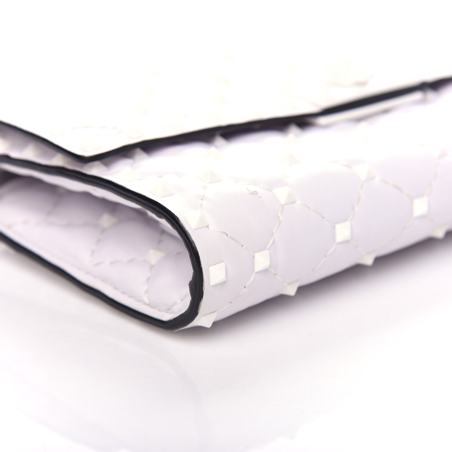 Lambskin Free Rockstud Spike Wallet on Chain Optic White