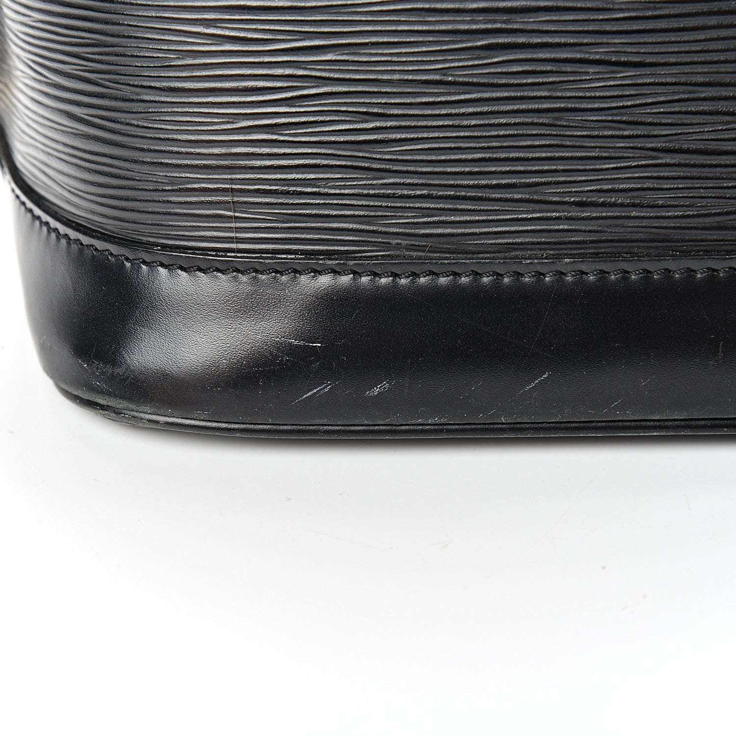 Louis Vuitton Epi Alma PM Black 24 of 27