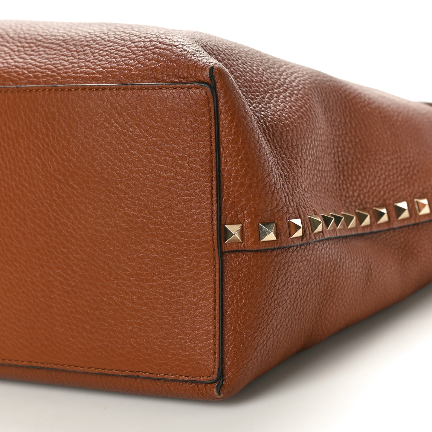 Grained Calfskin Large Rockstud Flip Lock Tote Camel Black