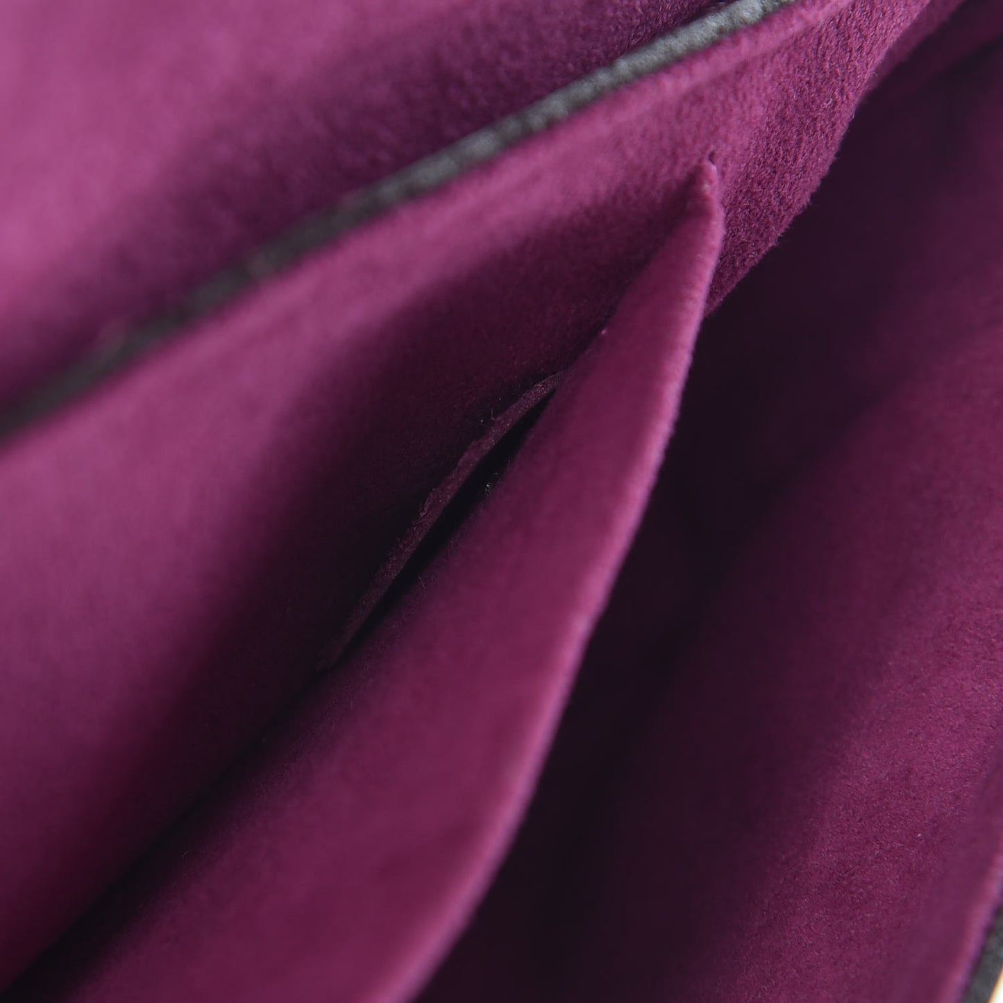 Epi Montaigne Clutch Cassis