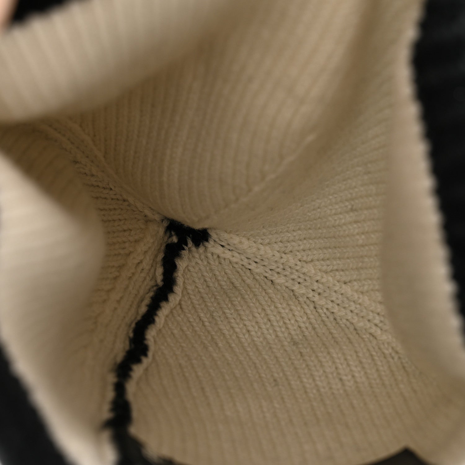 Fendi Wool Logo Beanie Black 4 of 5