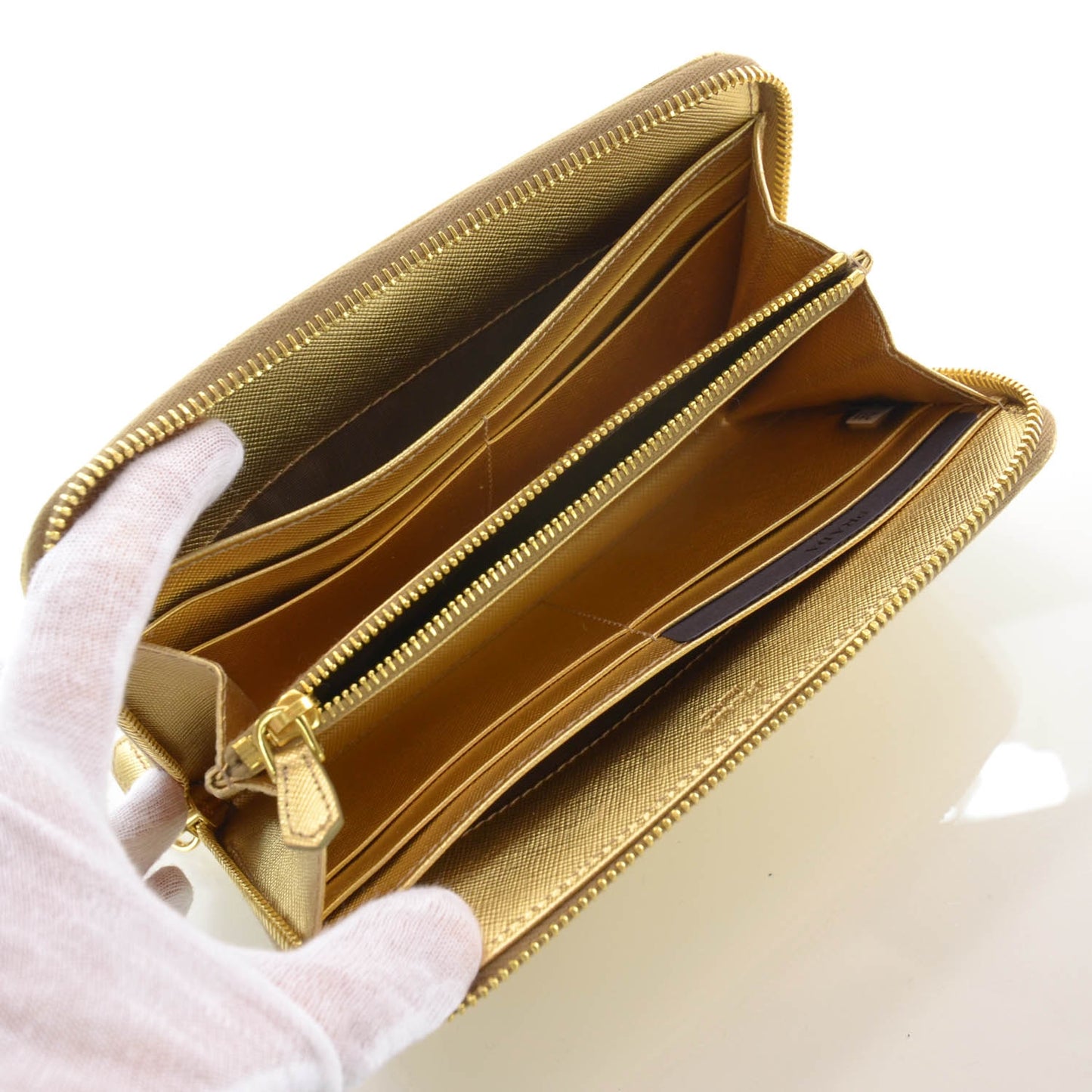 Saffiano Metal Zip Around Wallet Platino