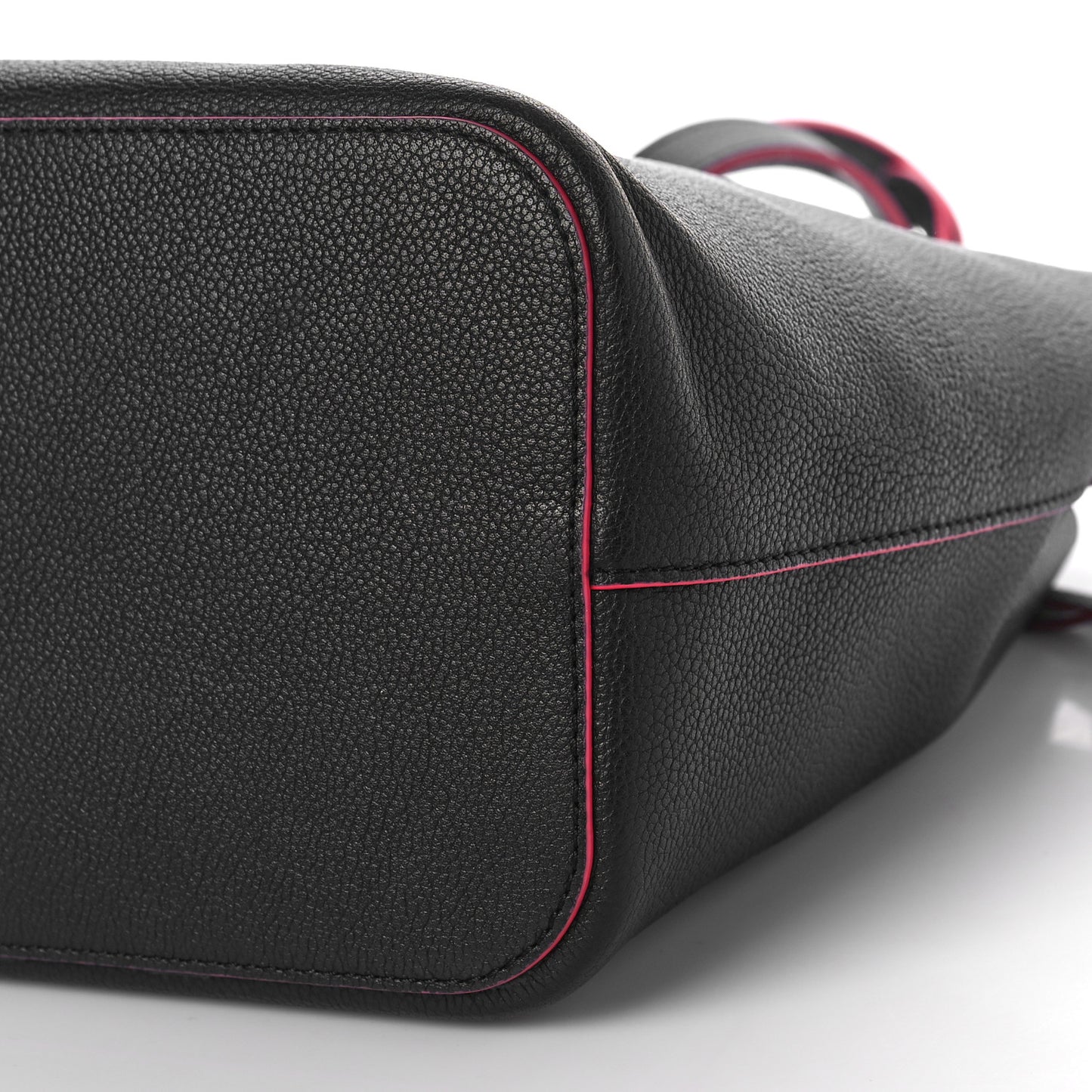 Calfskin Lockme Bucket Black