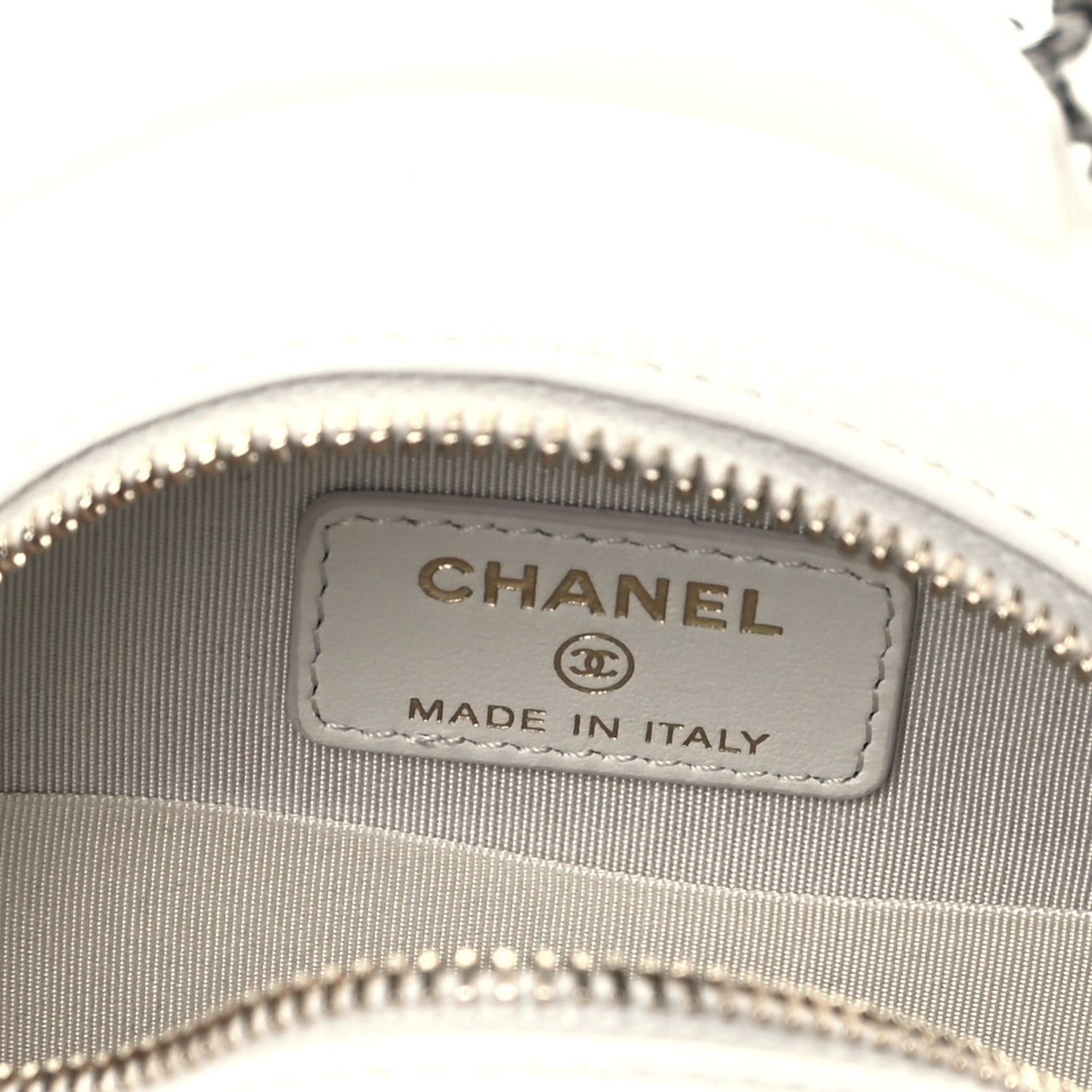 Goatskin Quilted Chanel 19 Round Clutch With Chain White