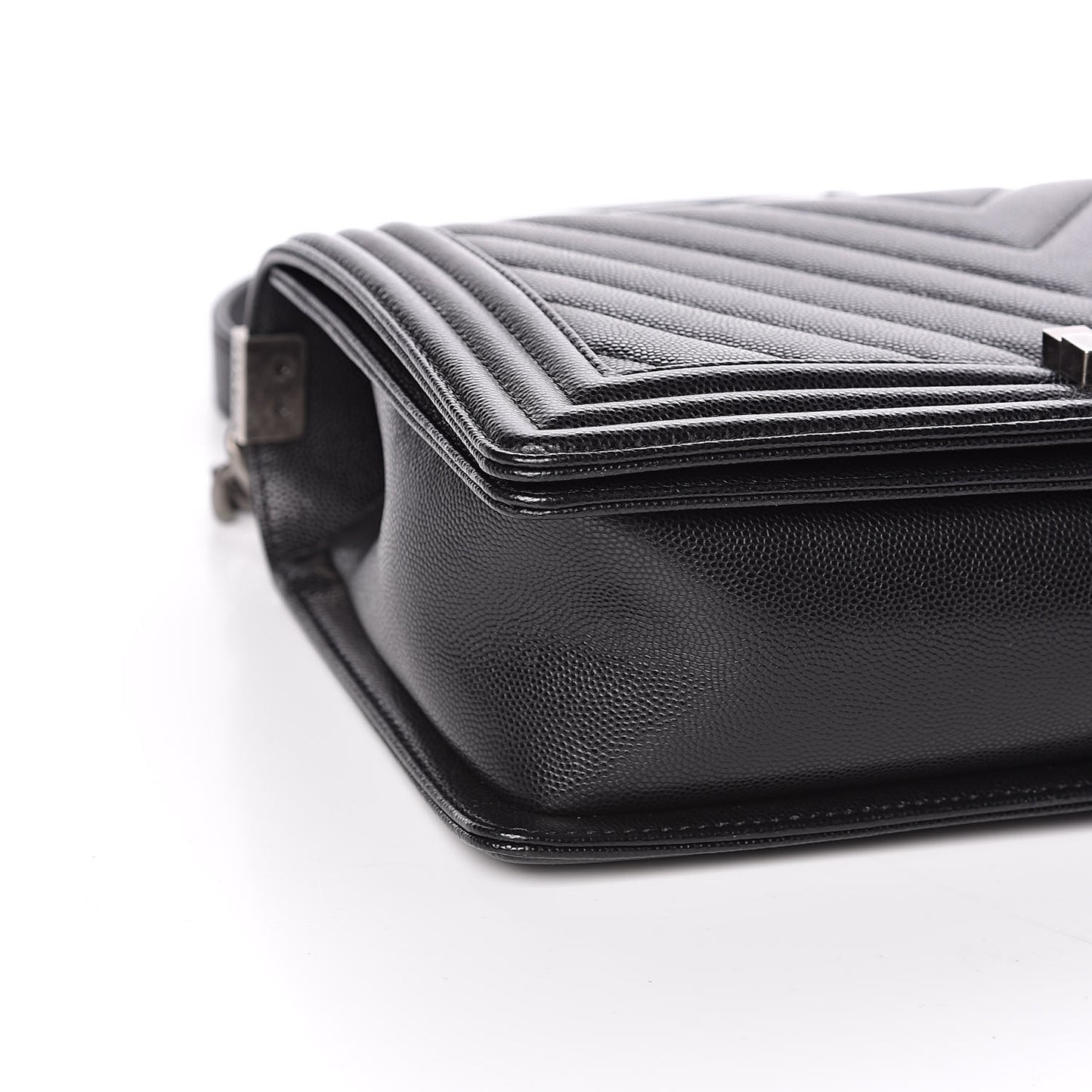 Caviar Chevron Quilted New Medium Boy Flap Black