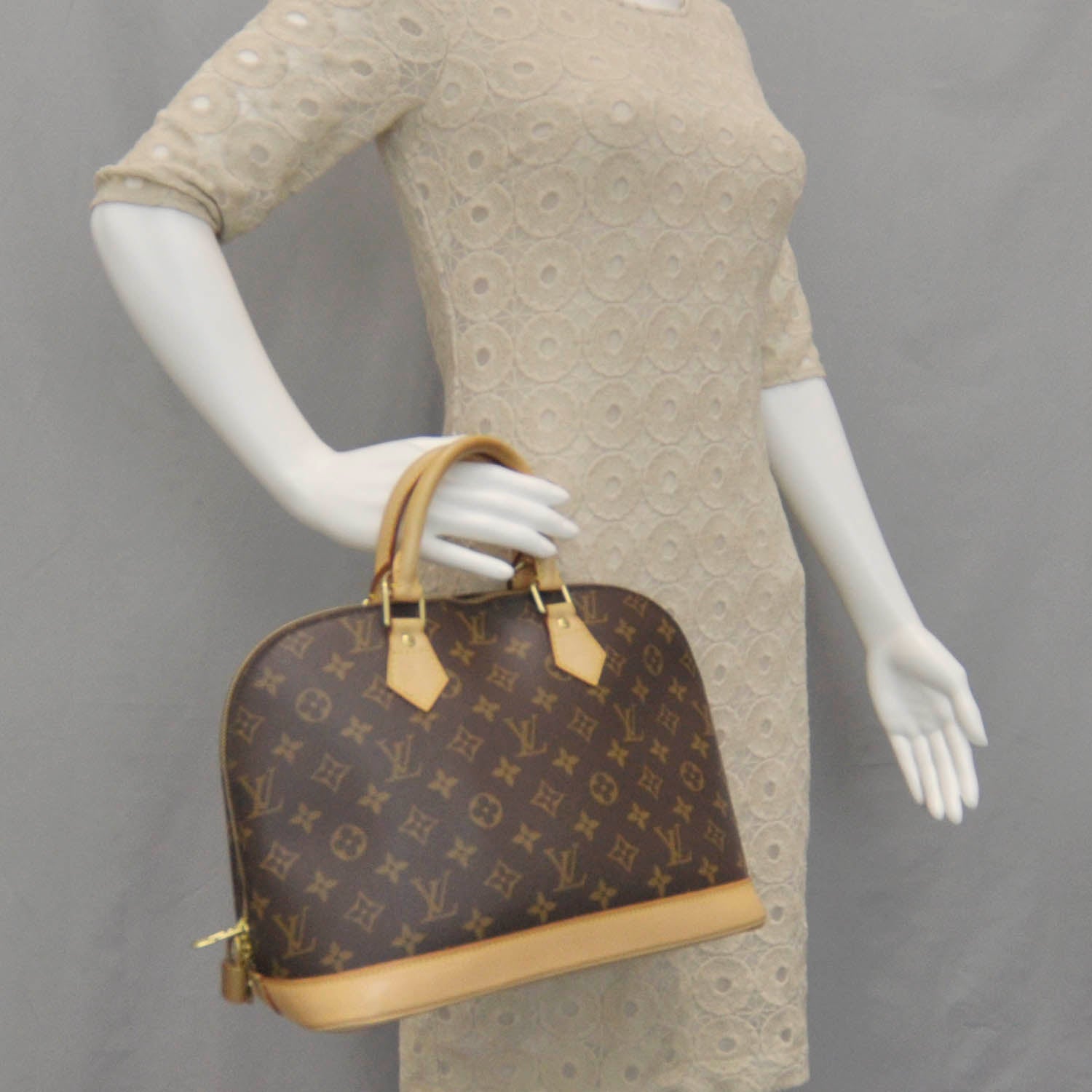 Louis Vuitton Monogram Alma PM 2 of 7