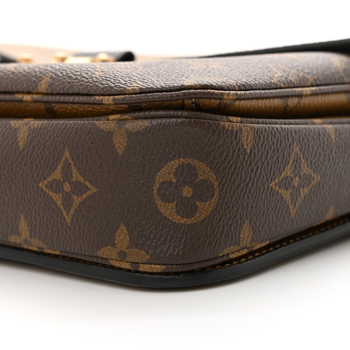 Reverse Monogram Pochette Metis