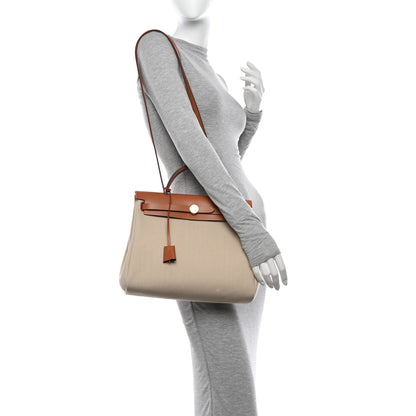 Hermes Military Toile Vache Hunter Horseshoe Herbag Zip Retourne 31 PM Beton Naturel 2 of 17